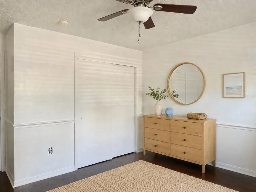 350 79TH AVE N #102 St Petersburg, FL 33702