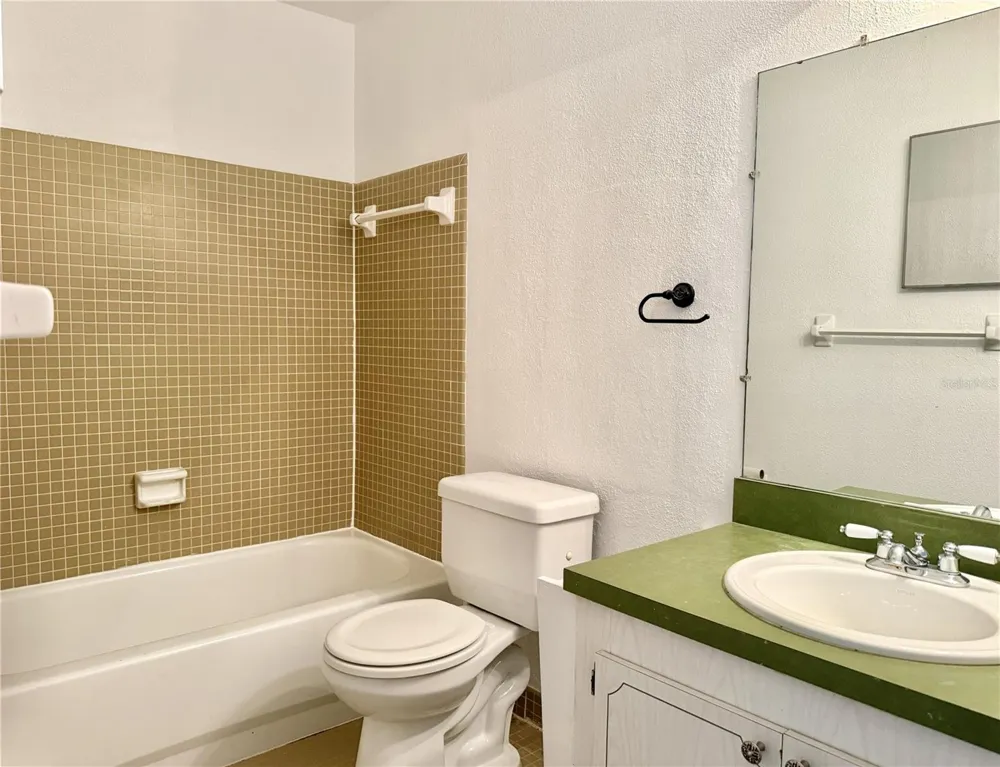 350 79TH AVE N #102 St Petersburg, FL 33702
