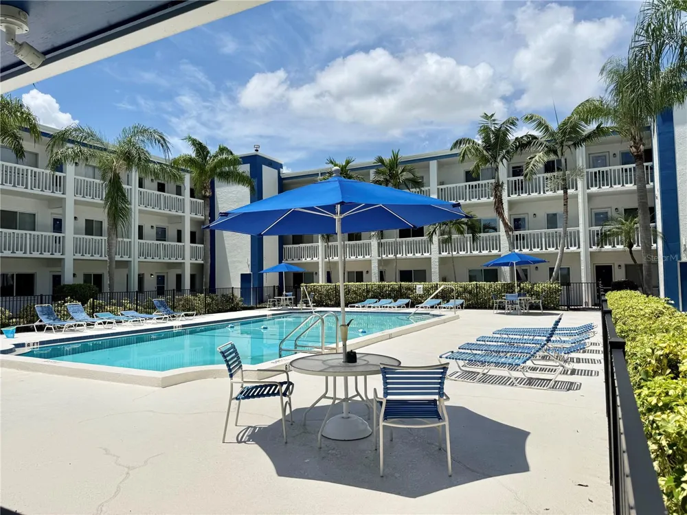 350 79TH AVE N #102 St Petersburg, FL 33702