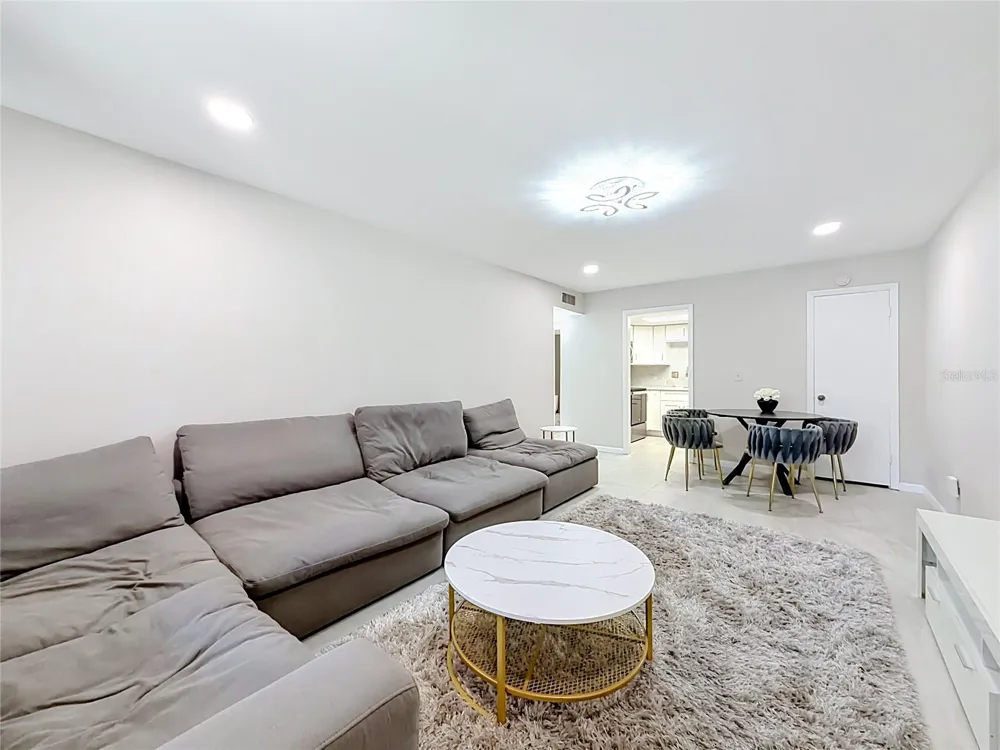 476 BANYON TREE CIRCLE #104 Maitland, FL 32751