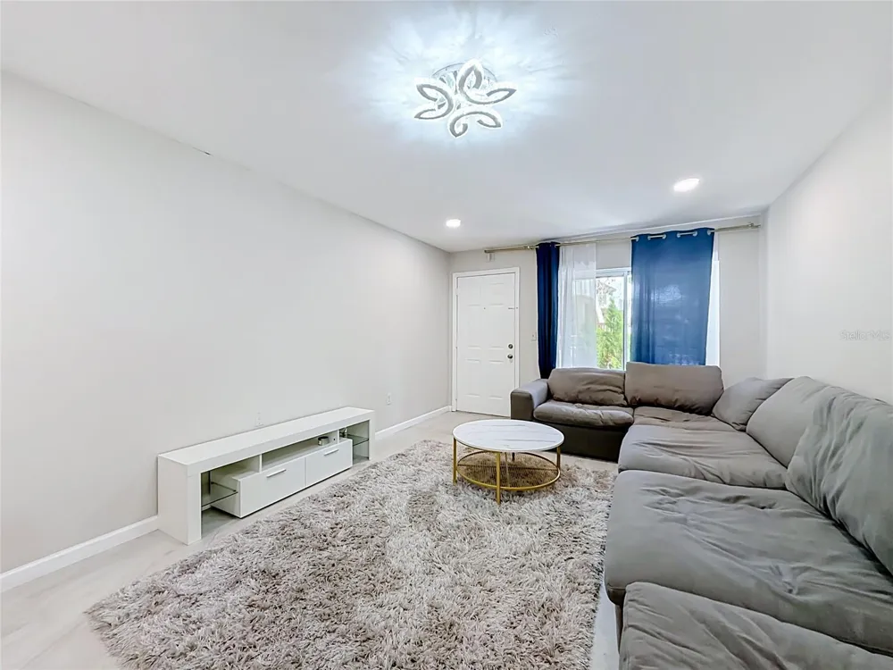476 BANYON TREE CIRCLE #104 Maitland, FL 32751