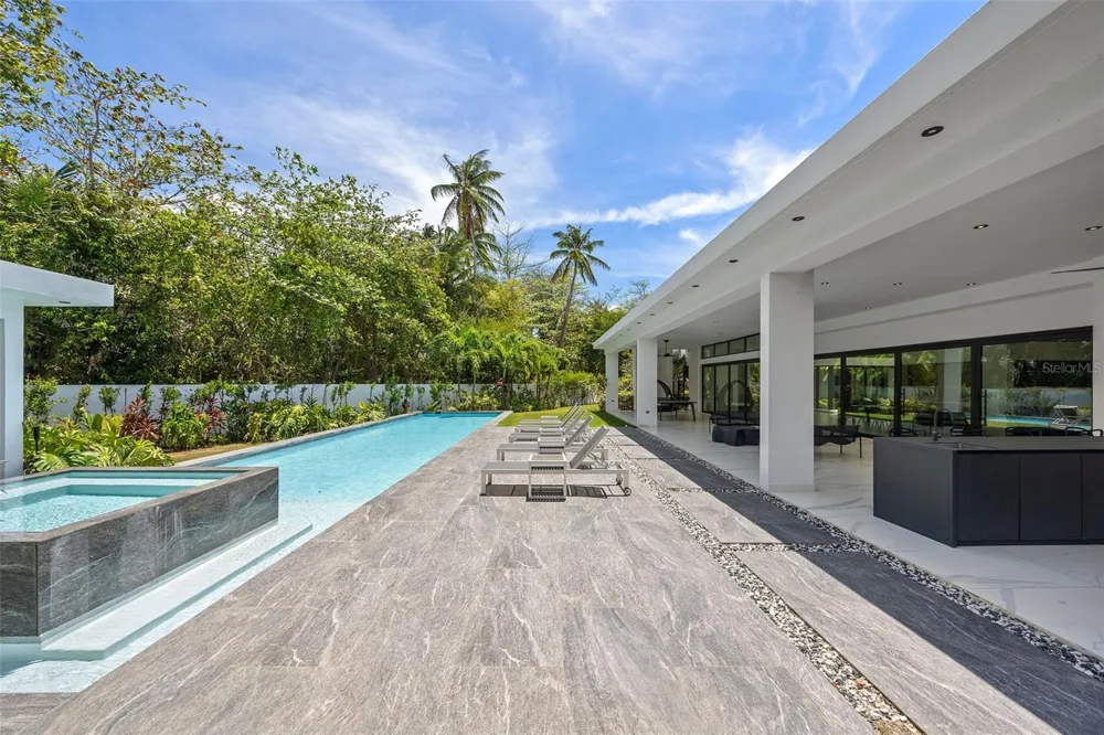 1 DORADO BEACH ESTATES Dorado, PR 00646