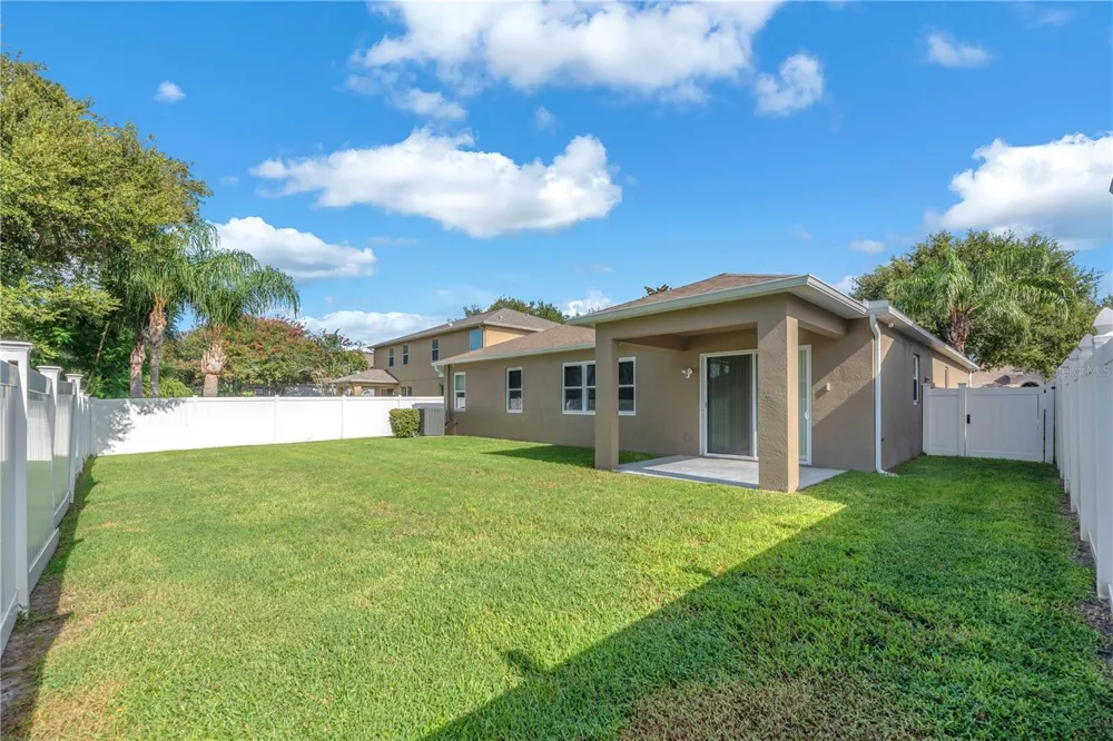 1407 RUSHGROVE CIRCLE Dover, FL 33527