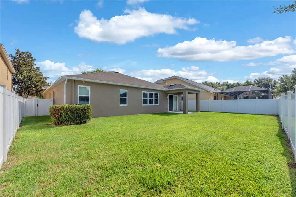 1407 RUSHGROVE CIRCLE Dover, FL 33527
