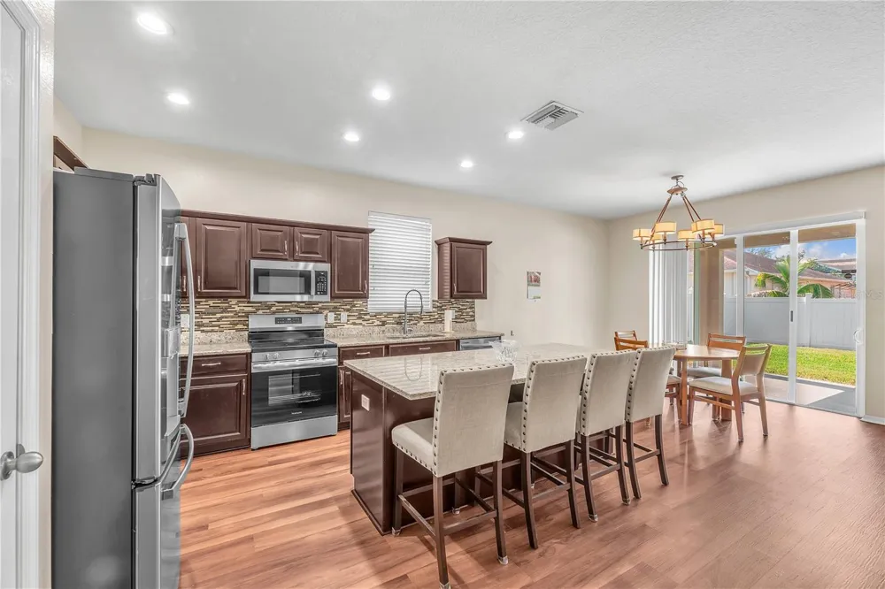 1407 RUSHGROVE CIRCLE Dover, FL 33527
