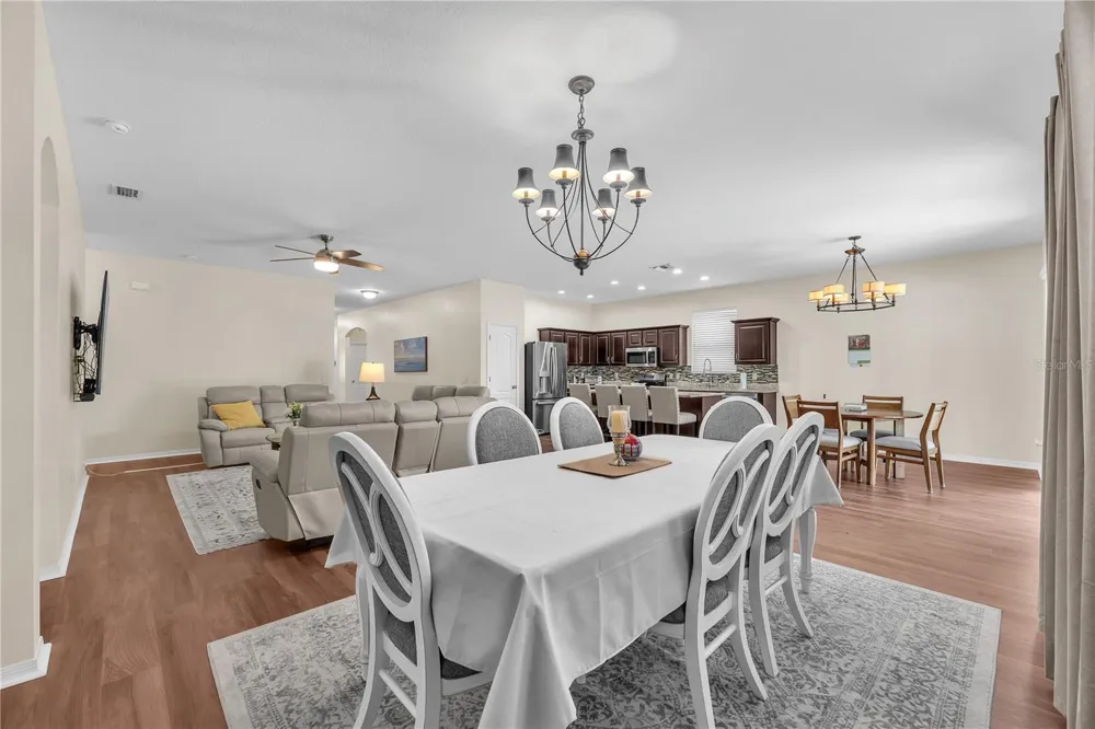 1407 RUSHGROVE CIRCLE Dover, FL 33527