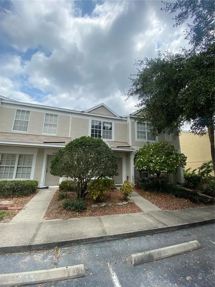 2216 LAKE WOODBERRY CIRCLE Brandon, FL 33510