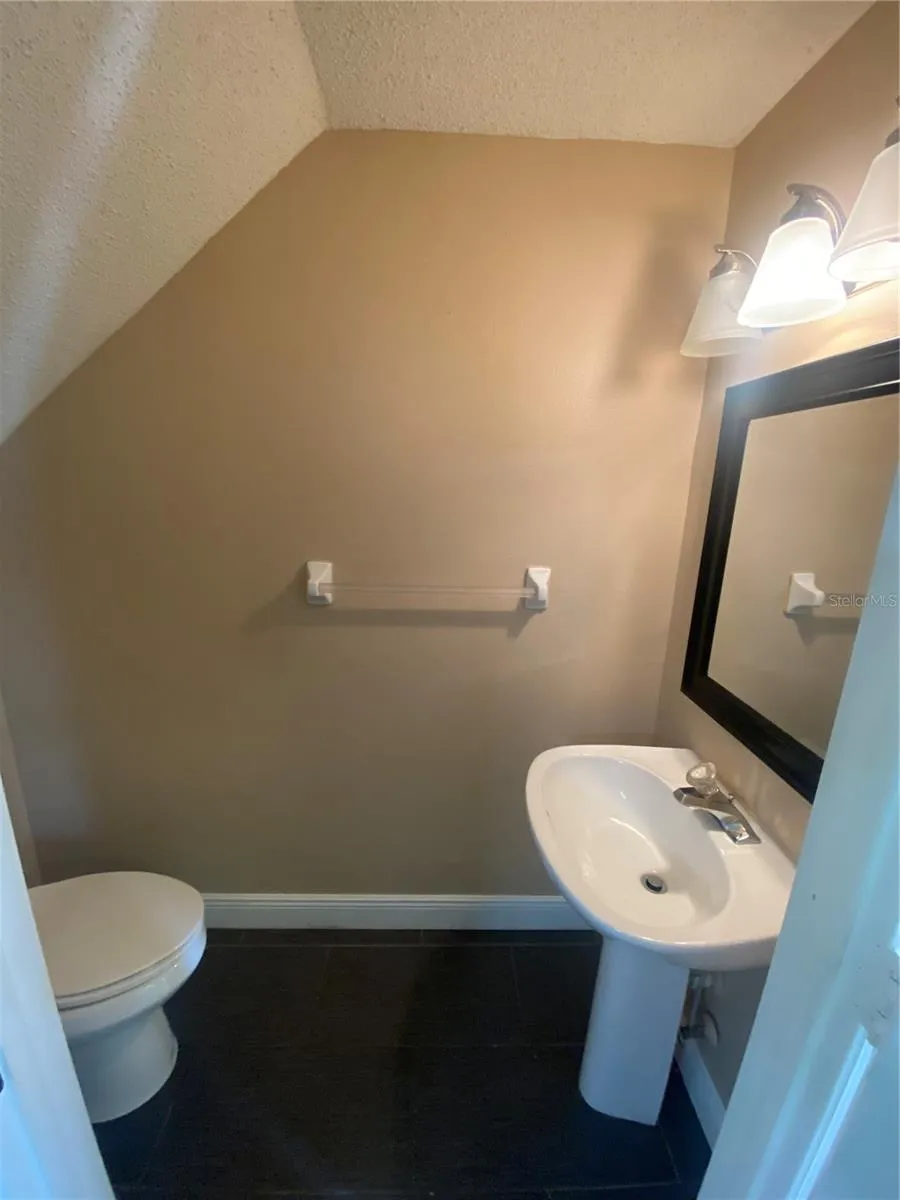 2216 LAKE WOODBERRY CIRCLE Brandon, FL 33510