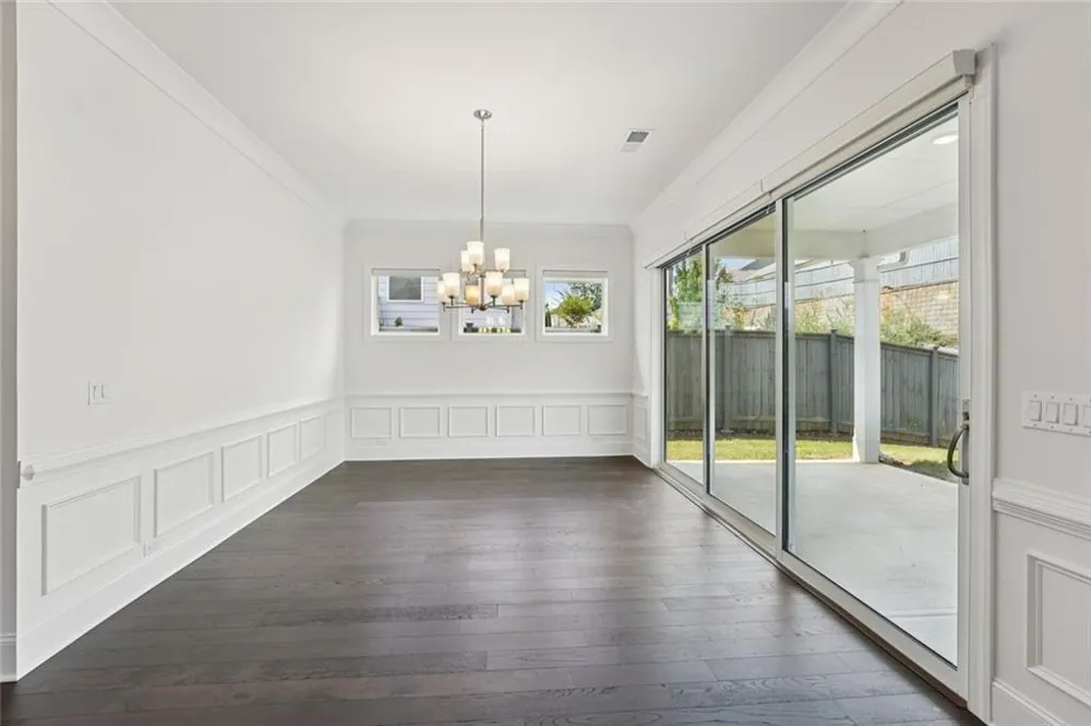 716 Elizabeth Trail Woodstock, GA 30189