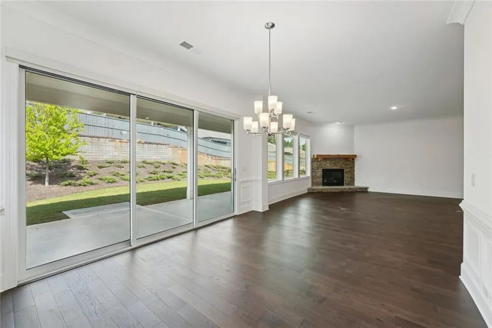 716 Elizabeth Trail Woodstock, GA 30189