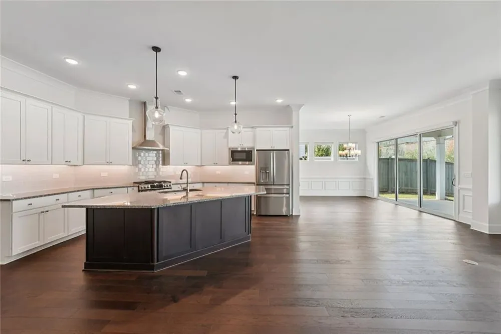 716 Elizabeth Trail Woodstock, GA 30189