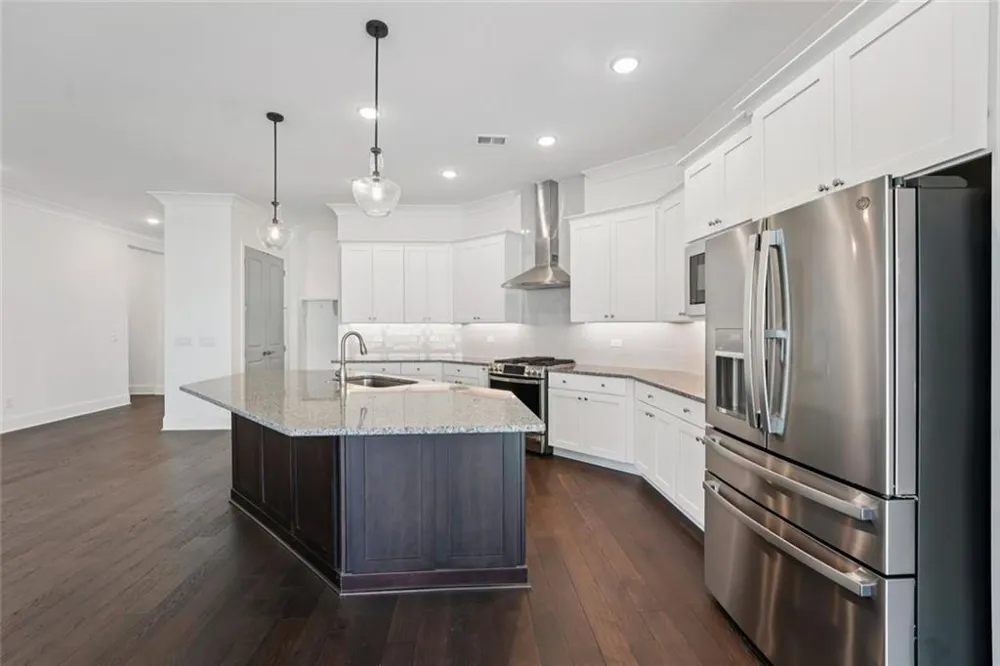 716 Elizabeth Trail Woodstock, GA 30189