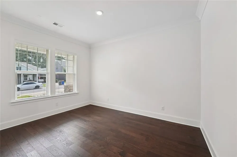 716 Elizabeth Trail Woodstock, GA 30189