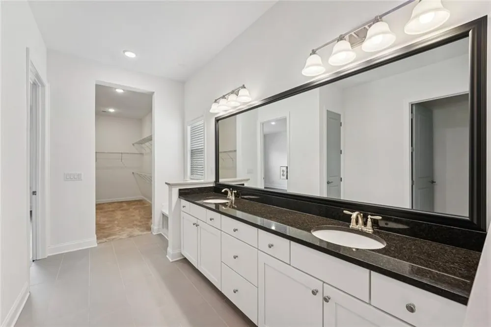 716 Elizabeth Trail Woodstock, GA 30189