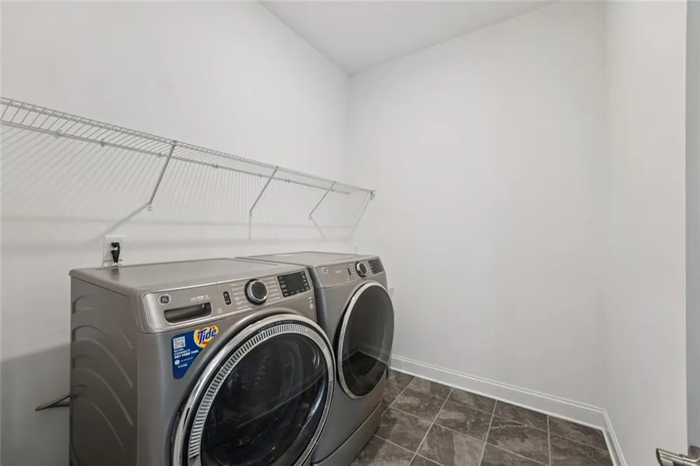 716 Elizabeth Trail Woodstock, GA 30189