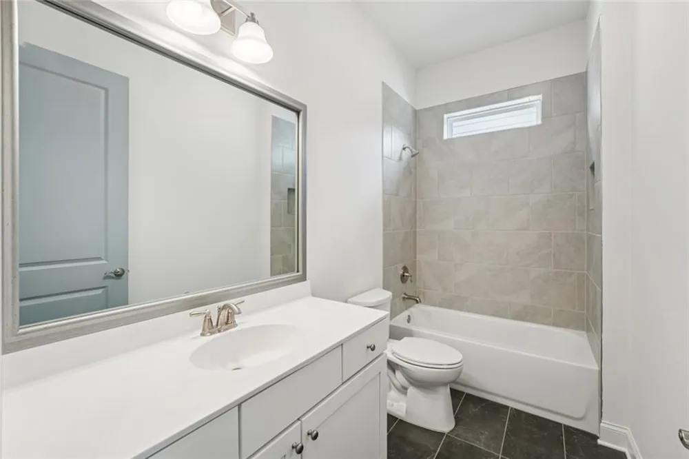 716 Elizabeth Trail Woodstock, GA 30189