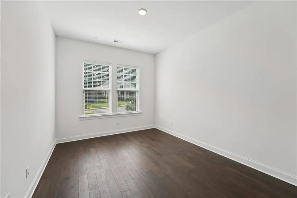 716 Elizabeth Trail Woodstock, GA 30189