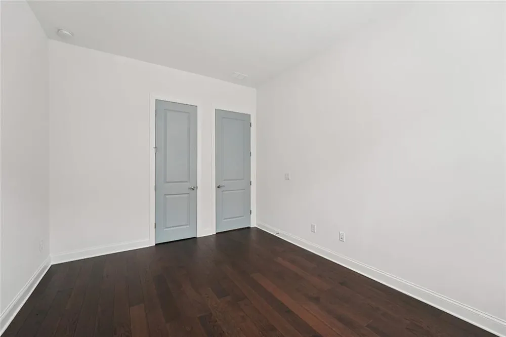 716 Elizabeth Trail Woodstock, GA 30189