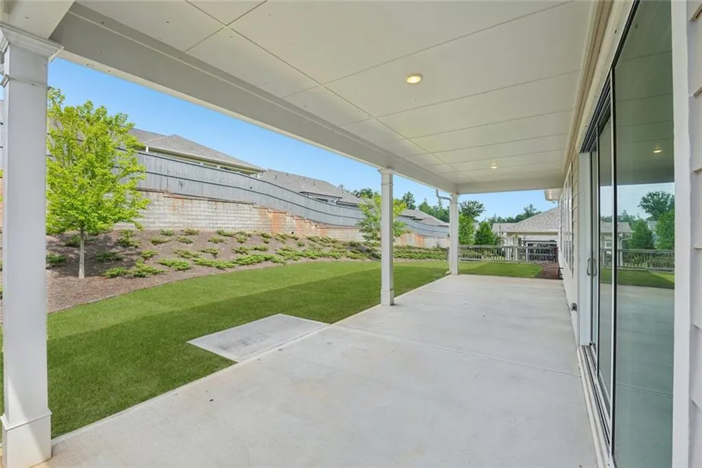 716 Elizabeth Trail Woodstock, GA 30189