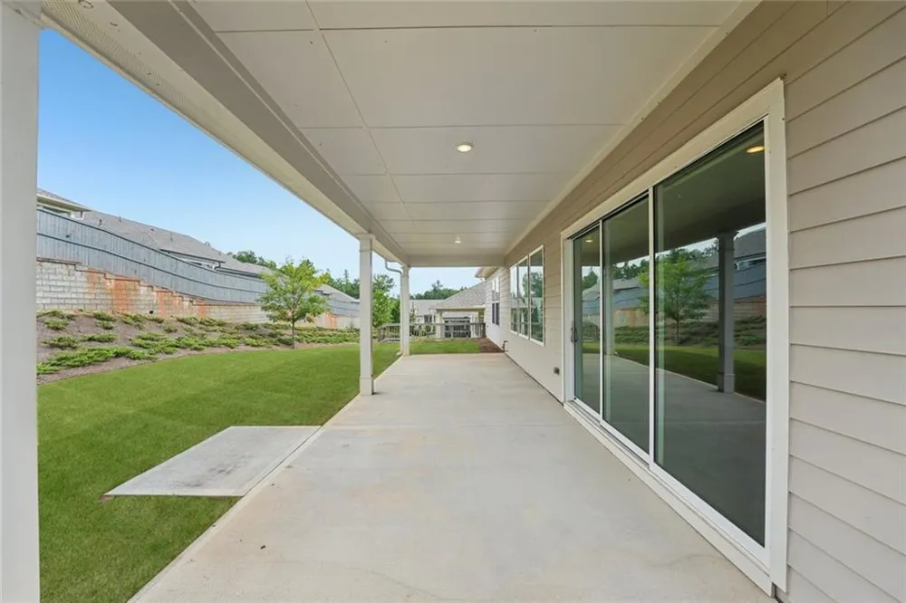716 Elizabeth Trail Woodstock, GA 30189