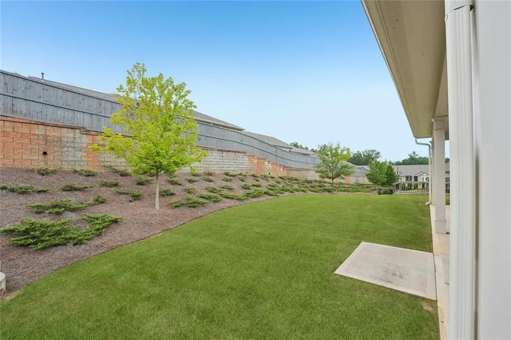 716 Elizabeth Trail Woodstock, GA 30189