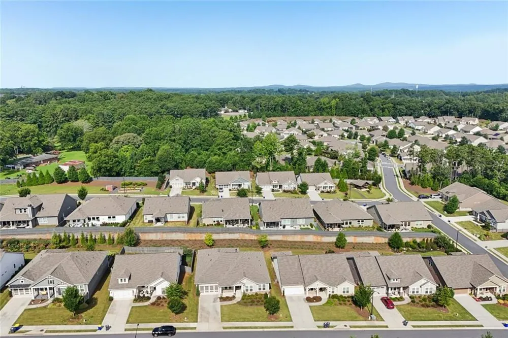 716 Elizabeth Trail Woodstock, GA 30189