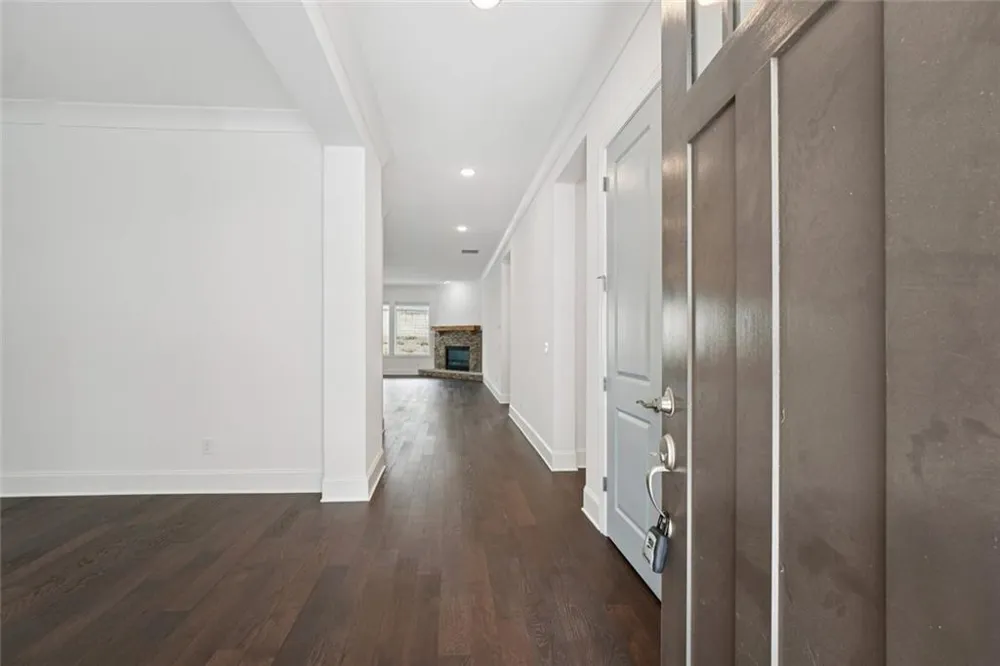 716 Elizabeth Trail Woodstock, GA 30189