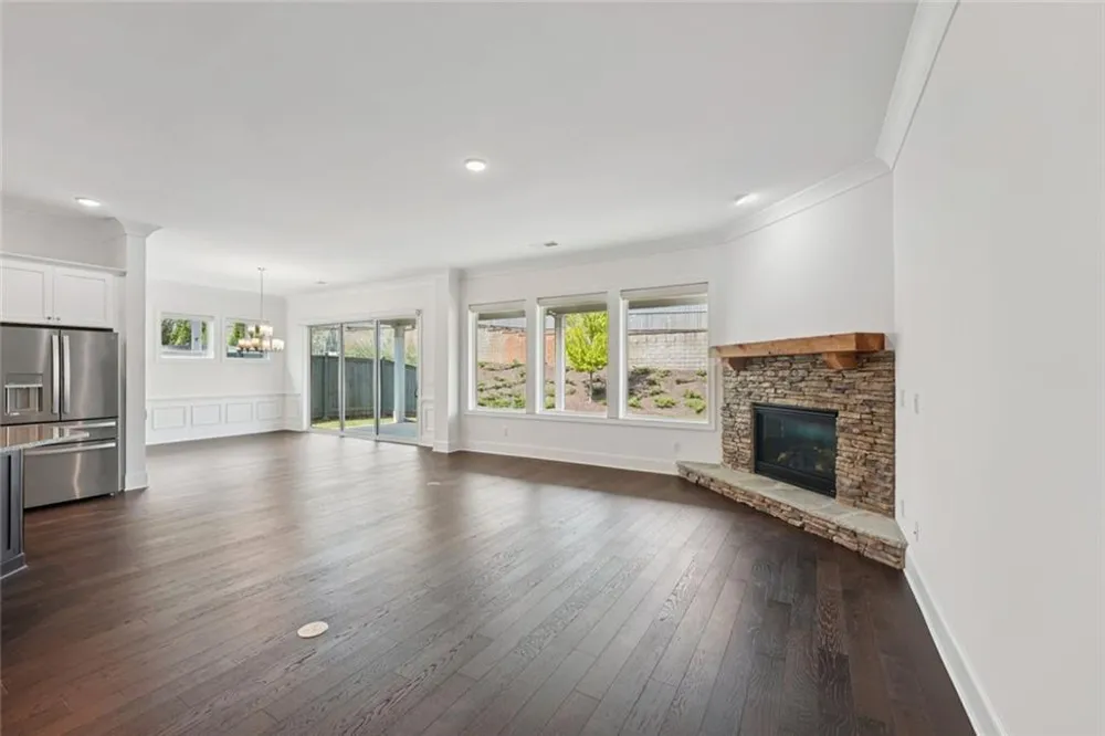 716 Elizabeth Trail Woodstock, GA 30189