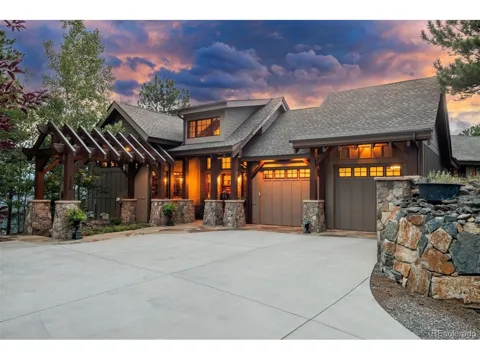 1028 Blue Grass Trail