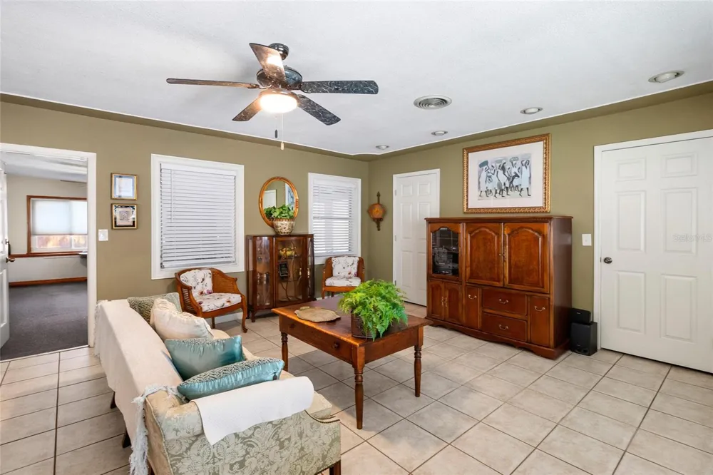 3000 PONCE DE LEON WAY S St Petersburg, FL 33712