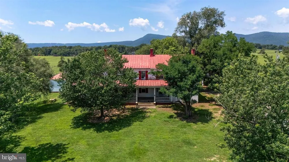 4381 US HIGHWAY 340 Luray, VA 22835