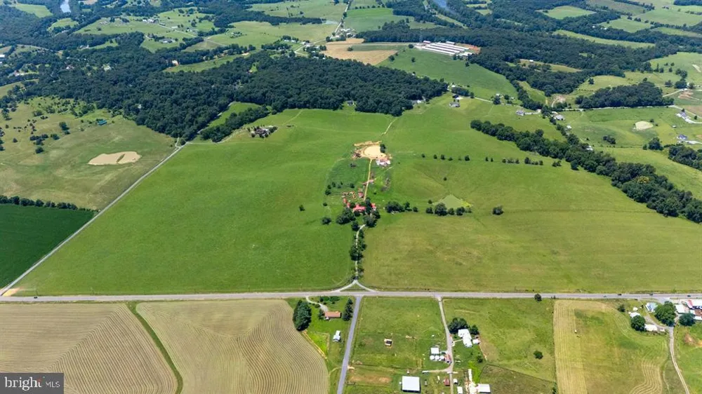 4381 US HIGHWAY 340 Luray, VA 22835