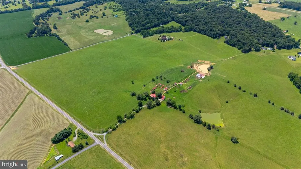 4381 US HIGHWAY 340 Luray, VA 22835
