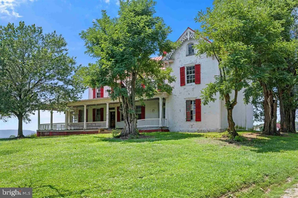 4381 US HIGHWAY 340 Luray, VA 22835