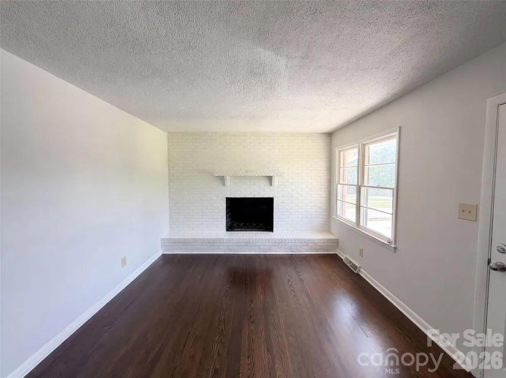 310 W Indiana Avenue Bessemer City, NC 28016