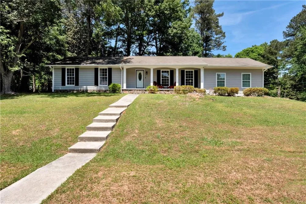 1847 Oak Ridge Lane Lawrenceville, GA 30044