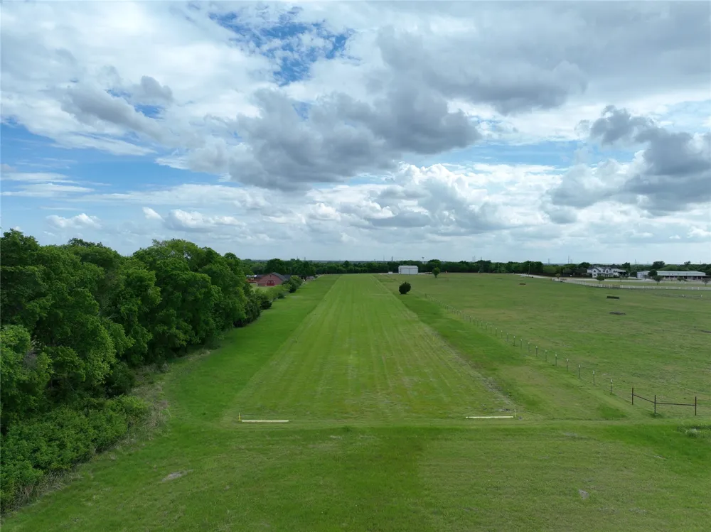 14705 County Road 545 Nevada, TX 75173