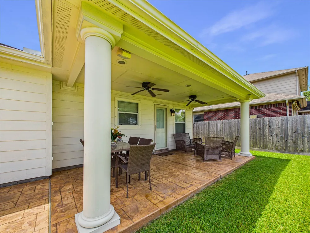 806 Rocky Rose Court La Marque, TX 77568