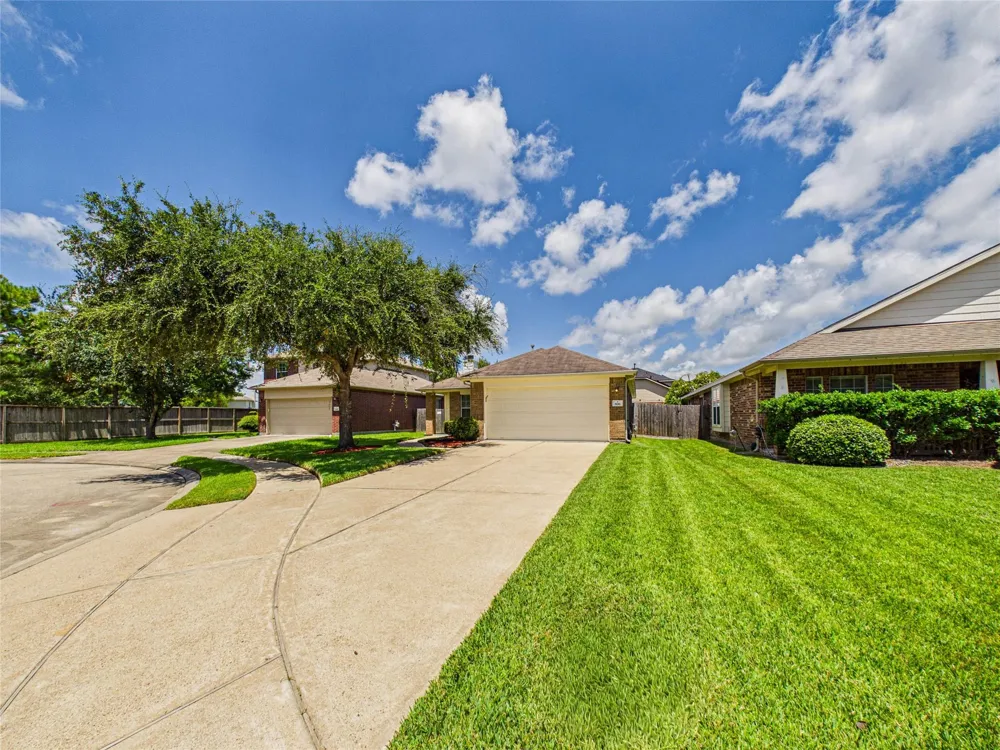 806 Rocky Rose Court La Marque, TX 77568