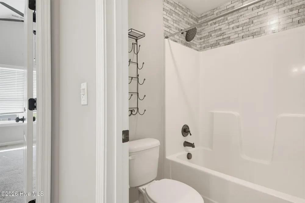 304 SW Plantation Drive Maple Hill, NC 28454