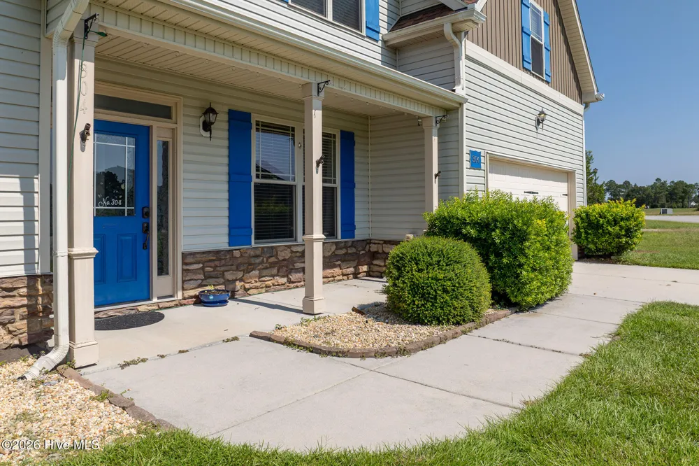 304 SW Plantation Drive Maple Hill, NC 28454