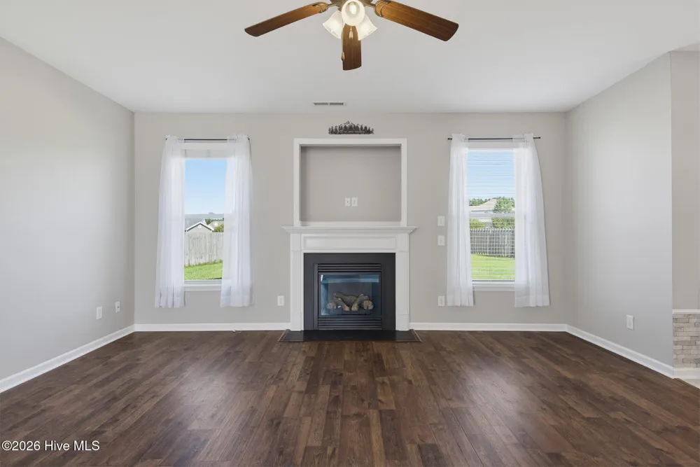 304 SW Plantation Drive Maple Hill, NC 28454