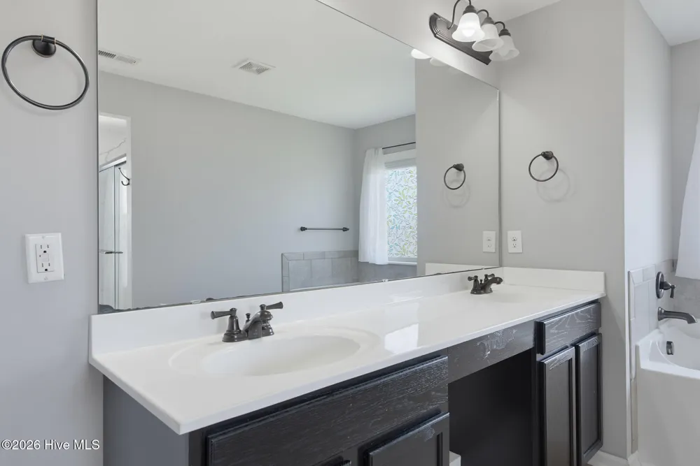 304 SW Plantation Drive Maple Hill, NC 28454