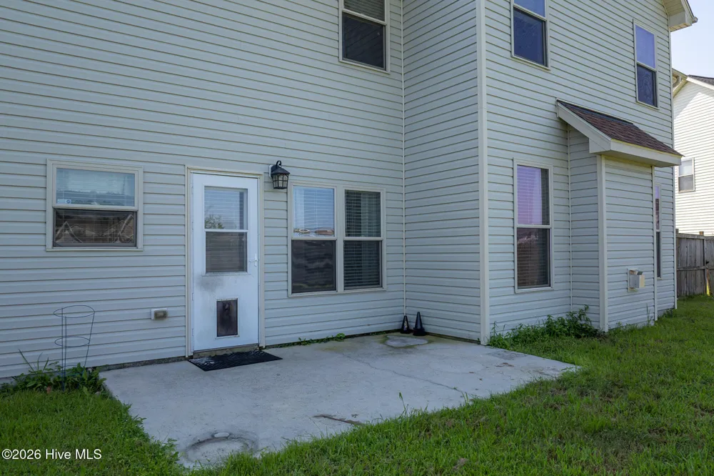 304 SW Plantation Drive Maple Hill, NC 28454