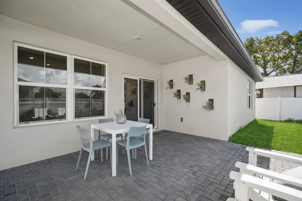 802 UPLAND AVENUE SE Palm Bay, FL 32909