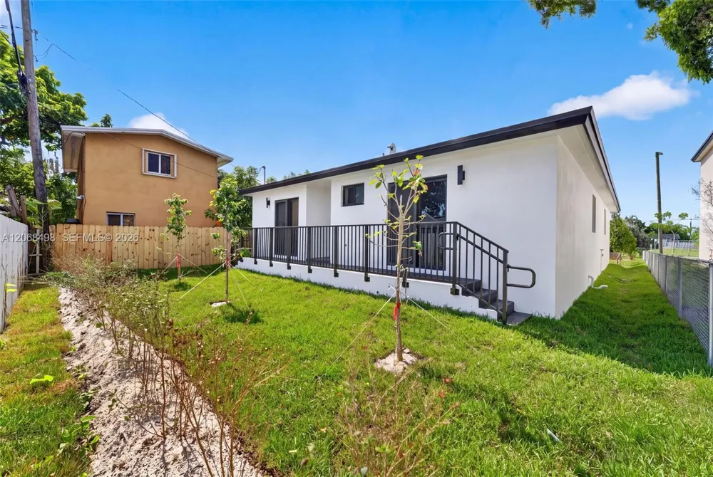 1889 NW 47th Ter Miami, FL 33142
