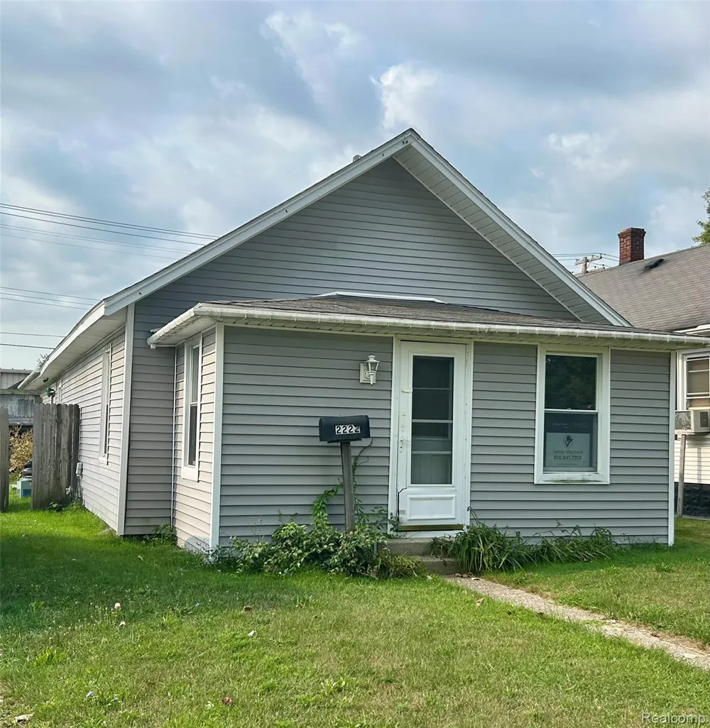 2222 Moak Street Port Huron City, MI 48060