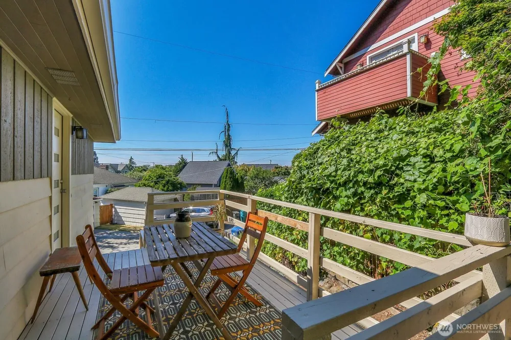 5625 SW Teig Place Seattle, WA 98116