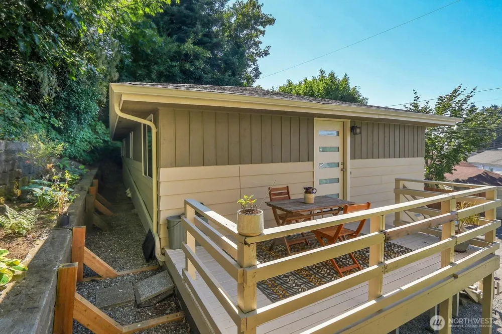 5625 SW Teig Place Seattle, WA 98116