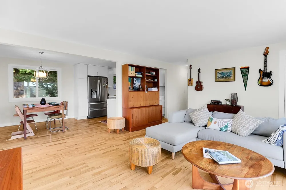 5625 SW Teig Place Seattle, WA 98116